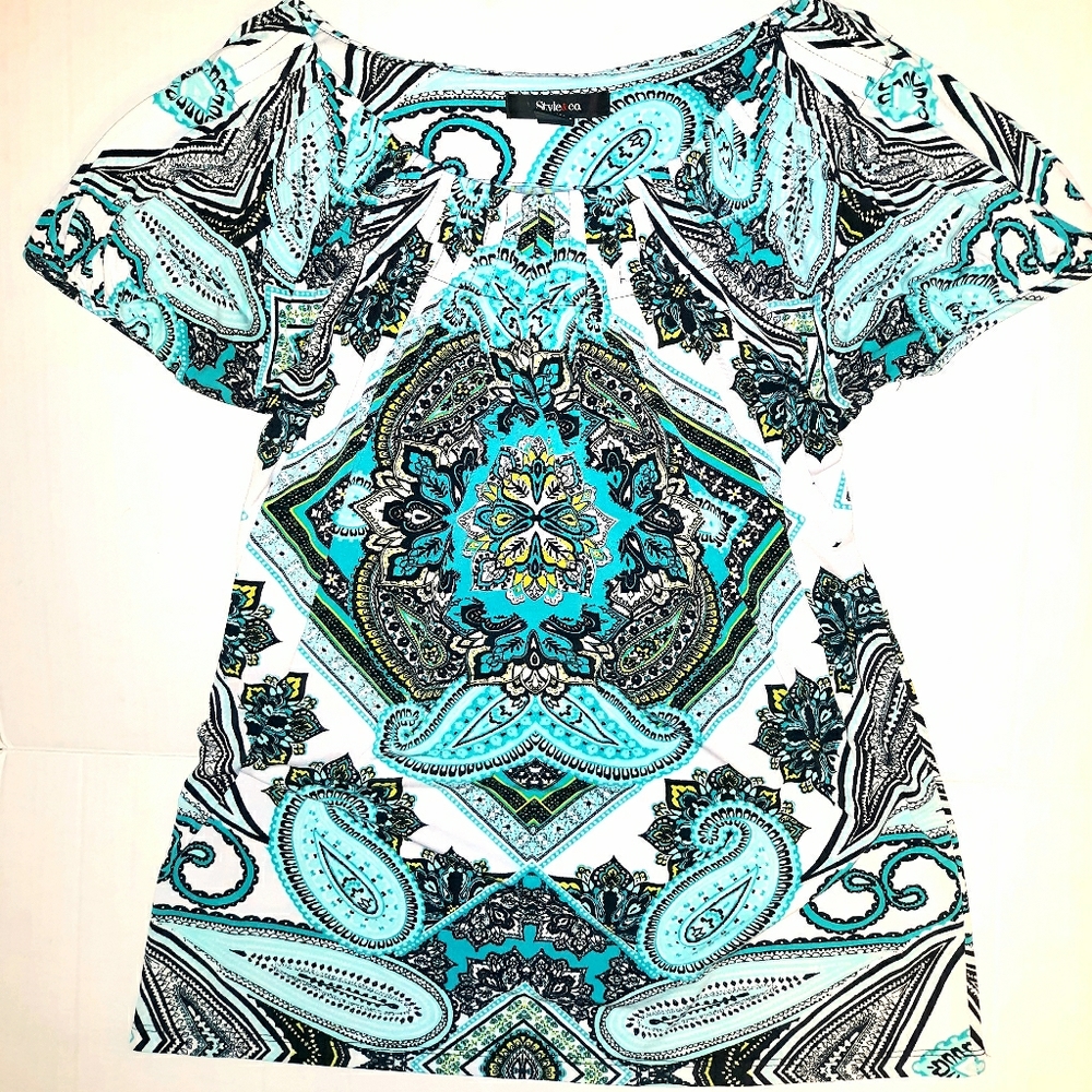 New STYLE & CO pretty Paisley Turquoise Teal  Beautiful Versatile blouse